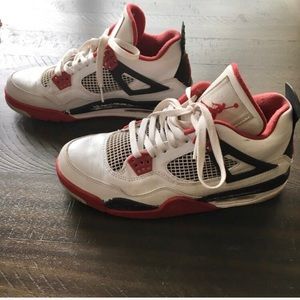 Air Jordan 4 Retro Fire Red Size 8